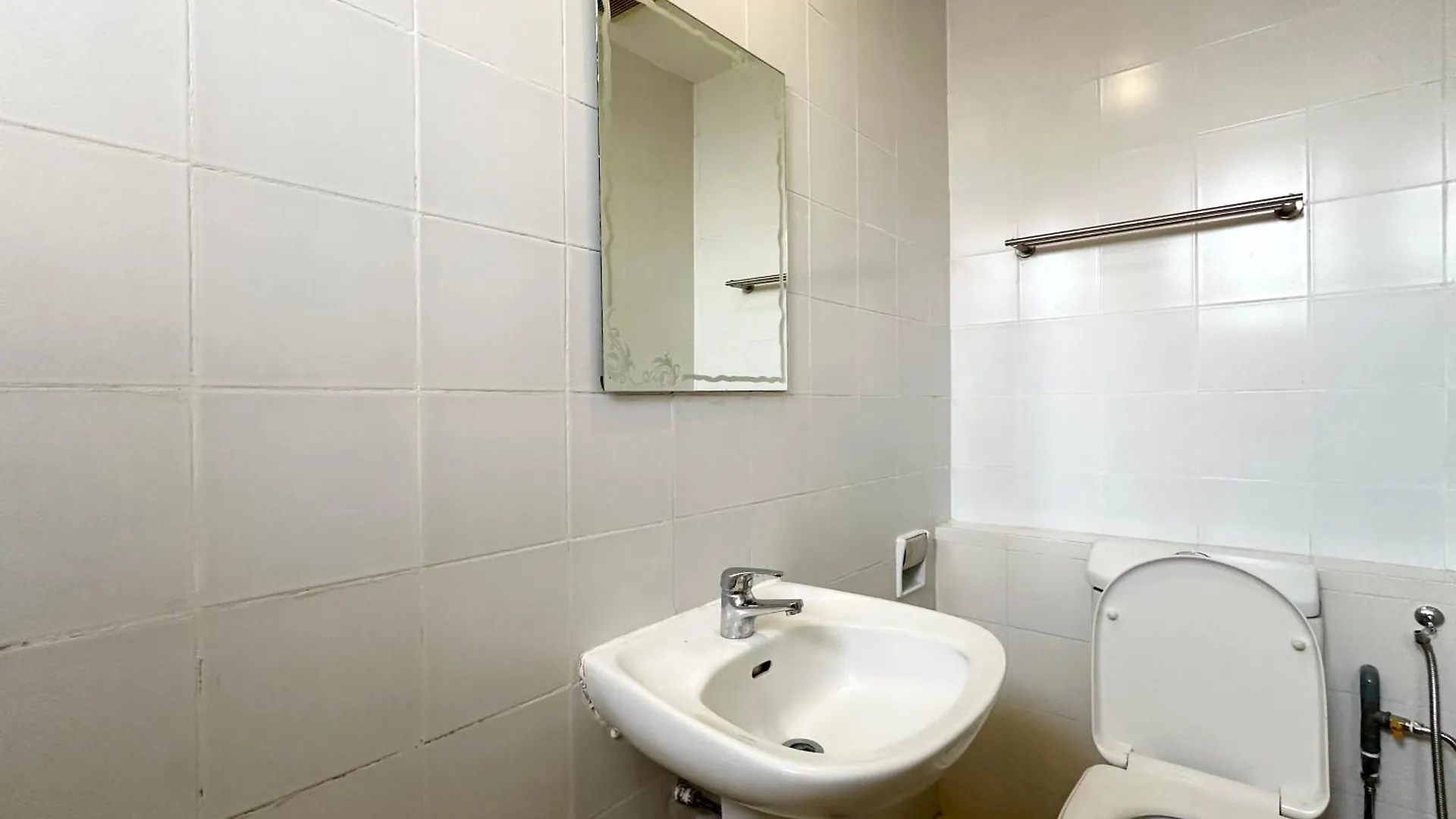 Park Hotel Kota Kinabalu 0*,